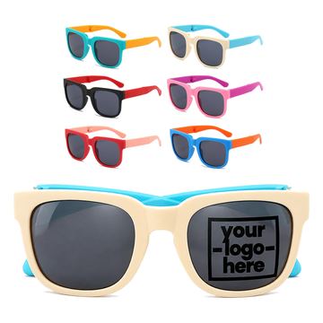 Plastic Sunglasses With Curved Temples